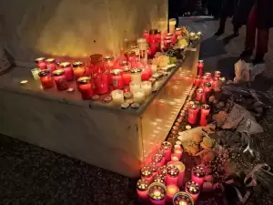 Βουβή διαμαρτυρία εις μνήμην αυτών που έφυγαν (εικόνες)