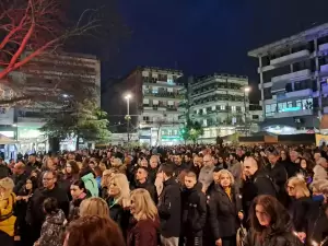 Βουβή διαμαρτυρία εις μνήμην αυτών που έφυγαν (εικόνες)