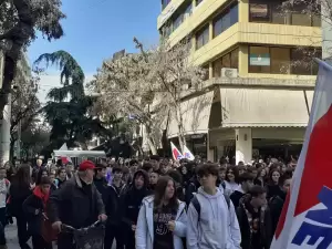 Η Πορεία Διαμαρτυρίας στην Κατερίνη για την τραγωδία στα Τέμπη (εικόνες)