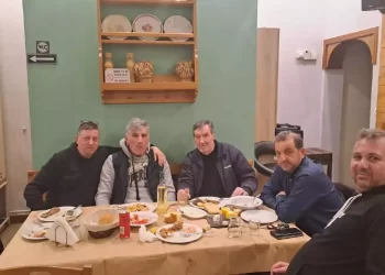 Ο Αντιδήμαρχος Κώστας Παραλυκίδης Παρέθεσε Δείπνο Στον Αιγινιακό