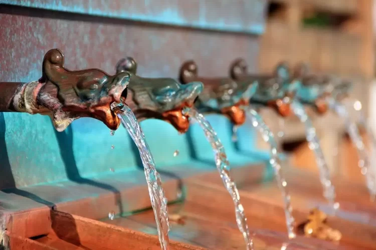 ΟΗΕ: Η βιομηχανία εμφιαλωμένου νερού υπονομεύει την πρόσβαση σε ασφαλές νερό για όλους