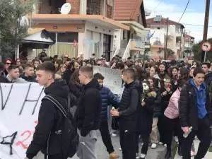 Πορεία στη μνήμη των θυμάτων των Τεμπών στη Λεπτοκαρυά