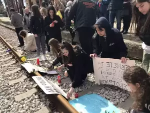 Πορεία στη μνήμη των θυμάτων των Τεμπών στη Λεπτοκαρυά