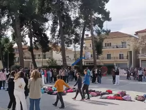 Σχολική δράση του Μουσικό Σχολείο Κατερίνης – Συμμετοχή  στις εκδηλώσεις για το δυστύχημα των Τεμπών