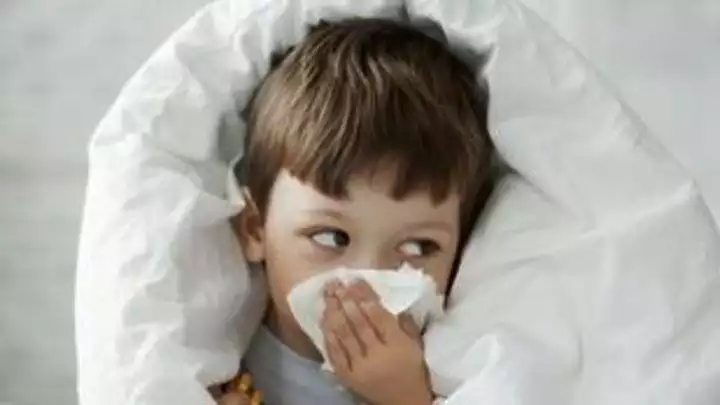 Το κοινό κρυολόγημα προσφέρει στα παιδιά ανοσία έναντι της Covid 19