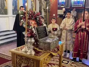 Υποδοχή του Ιερού Λειψάνου της Αγίας Αικατερίνης στον Κολινδρό Υποδοχή του Ιερού Λειψάνου της Αγίας Αικατερίνης στον Κολινδρό