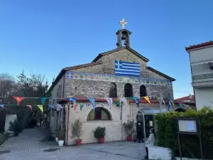 Υποδοχή του Ιερού Λειψάνου της Αγίας Αικατερίνης στον Κολινδρό Υποδοχή του Ιερού Λειψάνου της Αγίας Αικατερίνης στον Κολινδρό