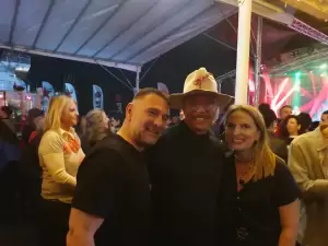 32 Χρόνια Caldera Bar και ο Πάνος Κιάμος αποθέωσε τη διασκέδαση (εικόνες & βίντεο)