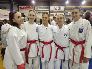 15 χρυσά, 12 αργυρά και 5 χάλκινα κατέκτησε ο "Budokan karate dojo" 15 χρυσά, 12 αργυρά και 5 χάλκινα κατέκτησε ο "Budokan karate dojo"