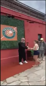 Από την Λεπτοκαρυά Πιερίας η Αντιγόνη Τσούγκα σήκωσε το κύπελλο στην Καστοριά. Από την Λεπτοκαρυά Πιερίας η Αντιγόνη Τσούγκα σήκωσε το κύπελλο στην Καστοριά.