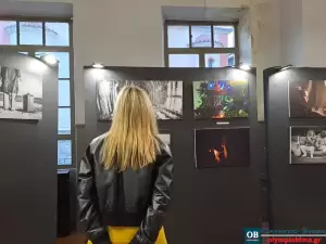Φωτογραφική Ομάδα Κατερίνης: Η «Χαμένη Αθωότητα» σε μια  έκθεση  φωτογραφίας