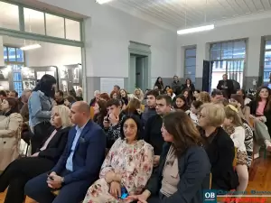 Φωτογραφική Ομάδα Κατερίνης: Η «Χαμένη Αθωότητα» σε μια  έκθεση  φωτογραφίας