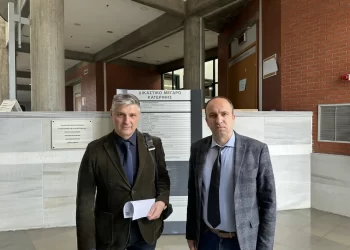 Μηνυτήρια αναφορά κατέθεσε ο Γιώργος Κοκαβίδης στην εισαγγελία Κατερίνης για την απόφαση προμήθειας επαγωγικών λαμπτήρων από τον Δήμο