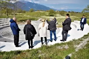 Ολύμπια Εν Δίω - Ξενάγηση της Αντιπεριφερειάρχη Σοφίας Μαυρίδου στον Ολυμπιονικό Χώρο Ολύμπια Εν Δίω – Ξενάγηση της Αντιπεριφερειάρχη Σοφίας Μαυρίδου στον Ολυμπιονικό Χώρο