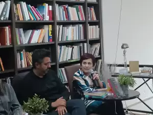 «Πατρίδα ξένη» - Παρουσίαση του βιβλίου της Μ. Παπαδημητρίου – Σαμοθράκη στο βιβλιοπωλείο Νέστωρ «Πατρίδα ξένη» – Παρουσίαση του βιβλίου της Μ. Παπαδημητρίου – Σαμοθράκη στο βιβλιοπωλείο Νέστωρ