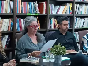 «Πατρίδα ξένη» - Παρουσίαση του βιβλίου της Μ. Παπαδημητρίου – Σαμοθράκη στο βιβλιοπωλείο Νέστωρ «Πατρίδα ξένη» – Παρουσίαση του βιβλίου της Μ. Παπαδημητρίου – Σαμοθράκη στο βιβλιοπωλείο Νέστωρ