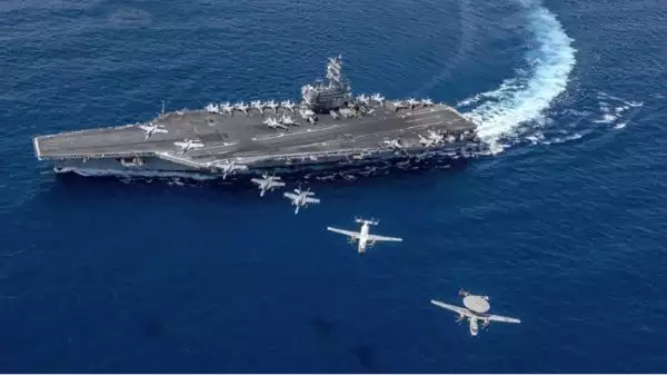 Πολεμικά παιχνίδια φωτιά με την Κίνα: Οι ΗΠΑ βυθίζουν πλοίο – στόχο στη Νότια Σινική Θάλασσα