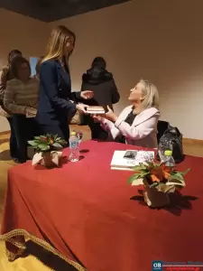 Το  «βραχιόλι της  φωτιάς» – Μια επιτυχημένη βιβλιοπαρουσίαση  στο  Πνευματικό Κέντρο Καρίτσας
