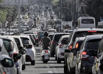 Βενζινοκίνητα και Diesel: Μόνο το 10% των αυτοκινήτων θα μπορούν να κυκλοφορούν, κίνητρα απόσυρσης