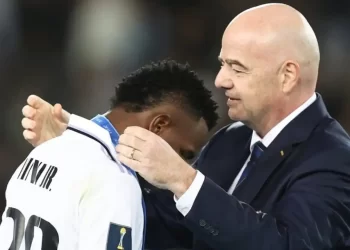 Fifa – Τζάνι Ινφαντίνο για ρατσισμό: «Διακοπή αγώνα και νίκη στα χαρτιά για την αντίπαλη ομάδα»