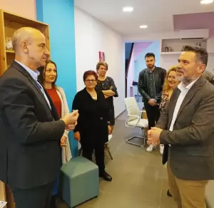 Επισκέψεις Φώντα Μπαραλιάκου σε Δασαρχείο, ΟΑΕΔ και Σύλλογο Καρκινοπαθών