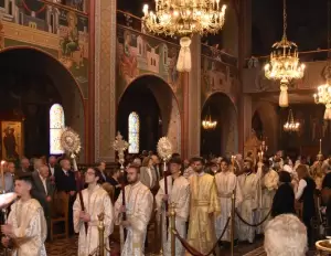 Ο Γιάννης Ντούμος στον πανηγυρίζοντα Καθεδρικό Ι.Ν. Θείας Αναλήψεως Κατερίνης