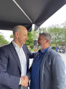 Και στο Αιγίνιο βροντερό το παρόν του κόσμου στην ομιλία του υπ.βουλευτή της ΝΔ, κ. Φώντα Μπαραλιάκου.