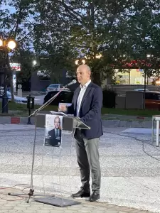 Και στο Αιγίνιο βροντερό το παρόν του κόσμου στην ομιλία του υπ.βουλευτή της ΝΔ, κ. Φώντα Μπαραλιάκου.