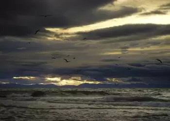 Ο Καιρός σήμερα για Κατερίνη και Πιερία: Συννεφιές με τοπικές βροχές την Παρασκευή