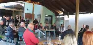 «Οργώνει» το νομό ο Μπαραλιάκος - Περιοδεία σε Σκοτίνα και Παλαιό Παντελεήμονα «Οργώνει» το νομό ο Μπαραλιάκος – Περιοδεία σε Σκοτίνα και Παλαιό Παντελεήμονα