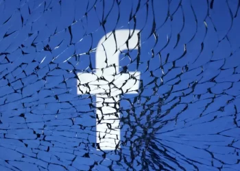 Πρόβλημα με το Facebοok: Αυτόματα αιτήματα φιλίας σε χρήστες που «βλέπουν» άγνωστοι