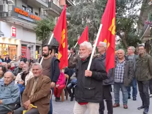 Συγκέντρωση του ΚΚΕ στην Κατερίνη: Δίνουμε τη μάχη μέχρι την τελευταία στιγμή για πολύ πιο ισχυρό ΚΚΕ (εικόνες & βίντεο) Συγκέντρωση του ΚΚΕ στην Κατερίνη: Δίνουμε τη μάχη μέχρι την τελευταία στιγμή για πολύ πιο ισχυρό ΚΚΕ