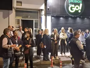 Την πρωτιά του βουλευτή Φώντα Μπαραλιάκου γιόρτασαν τα μεσάνυχτα μέλη της Νέας Δημοκρατίας