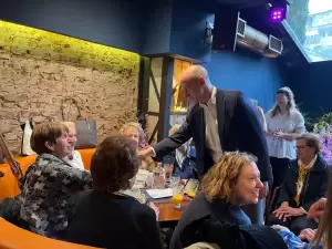 Το αδιαχώρητο στην εκδήλωση του Φώντα Μπαραλιάκου για τις γυναίκες Το αδιαχώρητο στην εκδήλωση του Φώντα Μπαραλιάκου για τις γυναίκες