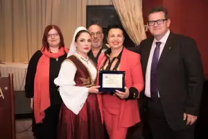 Το ξαθέρι: Ένα ξεχωριστό βράδυ στον ετήσιο χορό του Εργαστηρίου Κρητικής Παράδοσης και Πολιτισμού Πιερίας