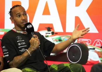 Formula 1: Ο Χάμιλτον ελπίζει να εμπνεύσει τα παιδιά όπως ο Σένα, με το νέο ντοκιμαντέρ για τη ζωή του