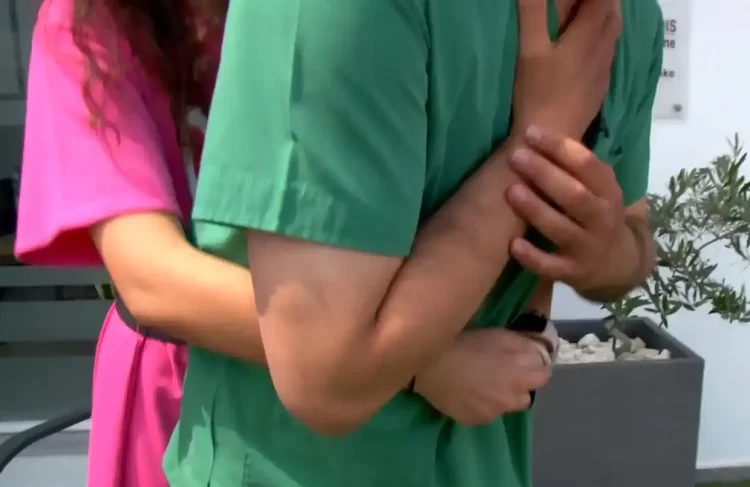 Χαλκιδική: Η λαβή Χάιμλιχ της 16χρονης έσωσε το παιδί που πνιγόταν – «Όλοι μπορούν να το κάνουν»