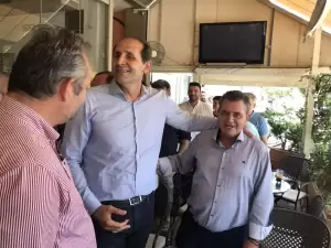 Κλιμάκιο της Νέας Δημοκρατίας στον Κορινό Κατερίνης (εικόνες) Επίσκεψη στον Κορινό Κατερίνης των υποψηφίων Βουλευτών Ημαθίας Βεσυρόπουλου και Βασιλειάδη (Φωτορεπορτάζ)