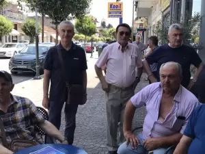 Κλιμάκιο της Νέας Δημοκρατίας στον Κορινό Κατερίνης (εικόνες) Επίσκεψη στον Κορινό Κατερίνης των υποψηφίων Βουλευτών Ημαθίας Βεσυρόπουλου και Βασιλειάδη (Φωτορεπορτάζ)