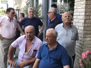 Κλιμάκιο της Νέας Δημοκρατίας στον Κορινό Κατερίνης (εικόνες) Επίσκεψη στον Κορινό Κατερίνης των υποψηφίων Βουλευτών Ημαθίας Βεσυρόπουλου και Βασιλειάδη (Φωτορεπορτάζ)