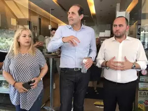 Κλιμάκιο της Νέας Δημοκρατίας στον Κορινό Κατερίνης (εικόνες) Επίσκεψη στον Κορινό Κατερίνης των υποψηφίων Βουλευτών Ημαθίας Βεσυρόπουλου και Βασιλειάδη (Φωτορεπορτάζ)