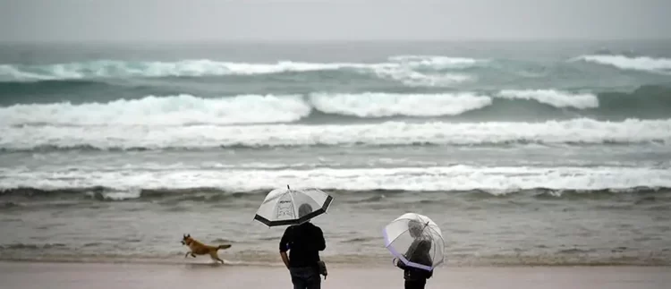 Ο Καιρός σήμερα για Κατερίνη και Πιερία: Τοπικές βροχές, σποραδικές καταιγίδες και πτώση της θερμοκρασίας το Σάββατο