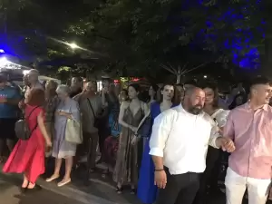 Κατερίνη: Πανηγυρισμοί στα γραφεία της ΝΔ (συνεχής ενημέρωση - εικόνες & βίντεο) Κατερίνη: Πανηγυρισμοί στα γραφεία της ΝΔ