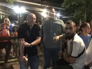 Κατερίνη: Πανηγυρισμοί στα γραφεία της ΝΔ (συνεχής ενημέρωση - εικόνες & βίντεο) Κατερίνη: Πανηγυρισμοί στα γραφεία της ΝΔ