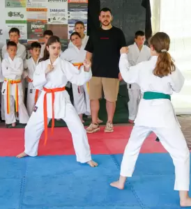 Λέσχη Καράτε Budokan Katerini - 48 χρόνια, προσφοράς στο καράτε (εικόνες) Λέσχη Καράτε Budokan Katerini – 48 χρόνια, προσφοράς στο καράτε