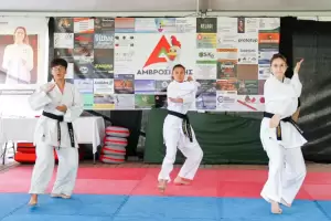 Λέσχη Καράτε Budokan Katerini - 48 χρόνια, προσφοράς στο καράτε (εικόνες) Λέσχη Καράτε Budokan Katerini – 48 χρόνια, προσφοράς στο καράτε