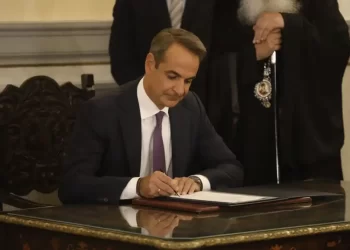 Ορκίστηκε νέος πρωθυπουργός ο Κυριάκος Μητσοτάκης