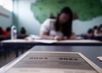 Πανελλαδικές 2023: Τελευταία ημέρα εξετάσεων για τους υποψηφίους των ΓΕΛ, με Ιστορία, Φυσική και Οικονομία