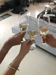 Στον ειδυλλιακό μικρό Ναό Αγίου Ιωάννη στο Λιτόχωρο έγινε ο γάμος της Μαριάννας και του Χρήστου