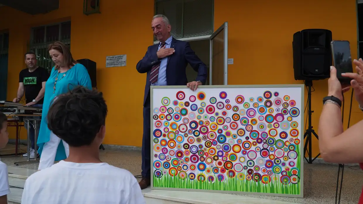 Τα τριαντάφυλλα του αποχαιρετισμού Τα τριαντάφυλλα του αποχαιρετισμού